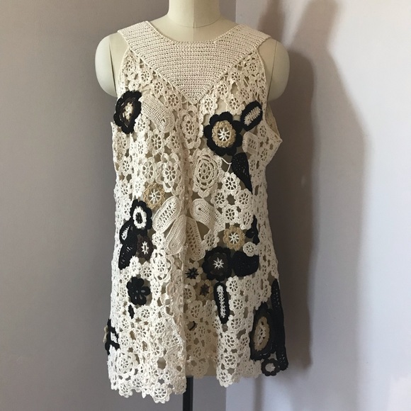 Oscar de la Renta Tops - Oscar de la Renta Ivory/Black/Brown Crochet Top M